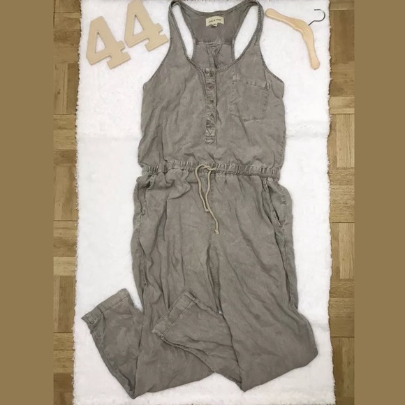 Anthropologie Pants - Anthropologie Cloth & Stone Tan Women’s Jumpsuit